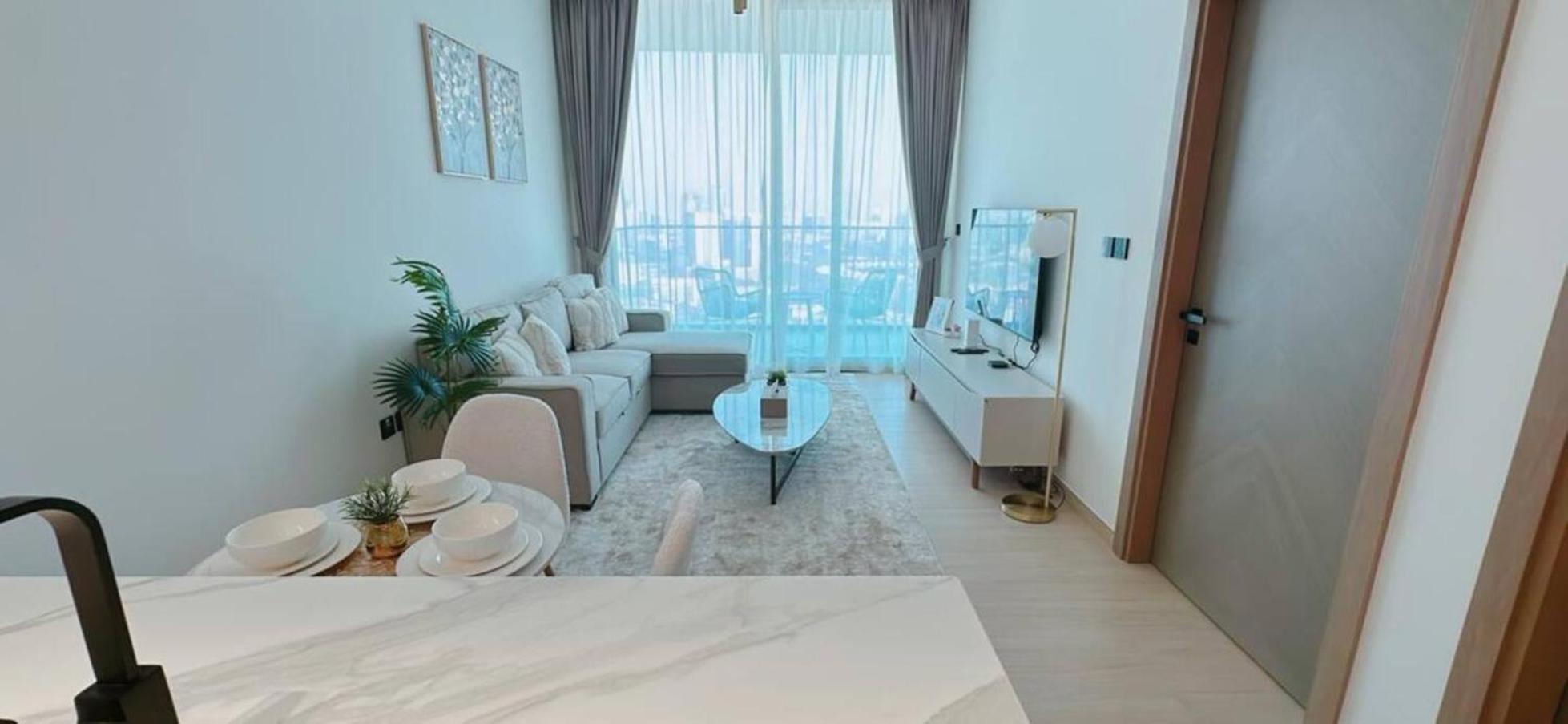 Stunning Brand New 1-br Wbig Balcony Apartment Dubai